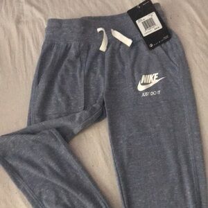 Brand new Nike activewear pants jogger type I’m guessing